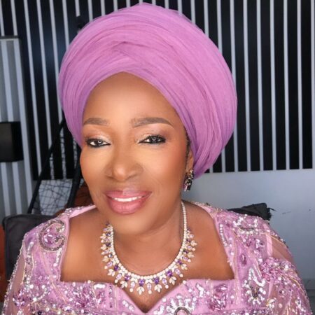 mother and daughter makeup for traditional wedding